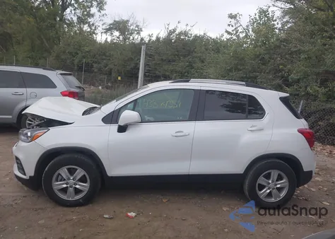2021 Chevrolet Trax Fwd Lt z USA, uszkodzony, nr VIN KL7CJLSB9MB309645